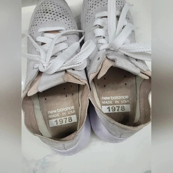 Limited Edition New Balance ML 1978HK Nubuck Suede Sneakers - Picture 9 of 15